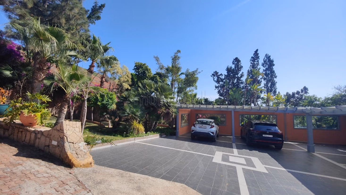 Villa de alto standing en venta en La Colline. 7 dormitorios. Propiedad con piscina