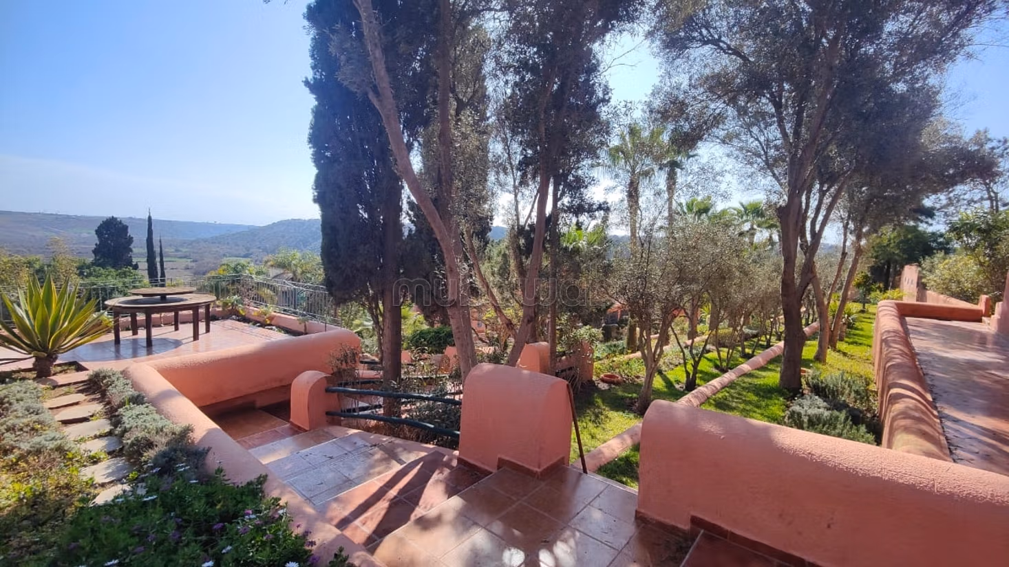 Villa de alto standing en venta en La Colline. 7 dormitorios. Propiedad con piscina