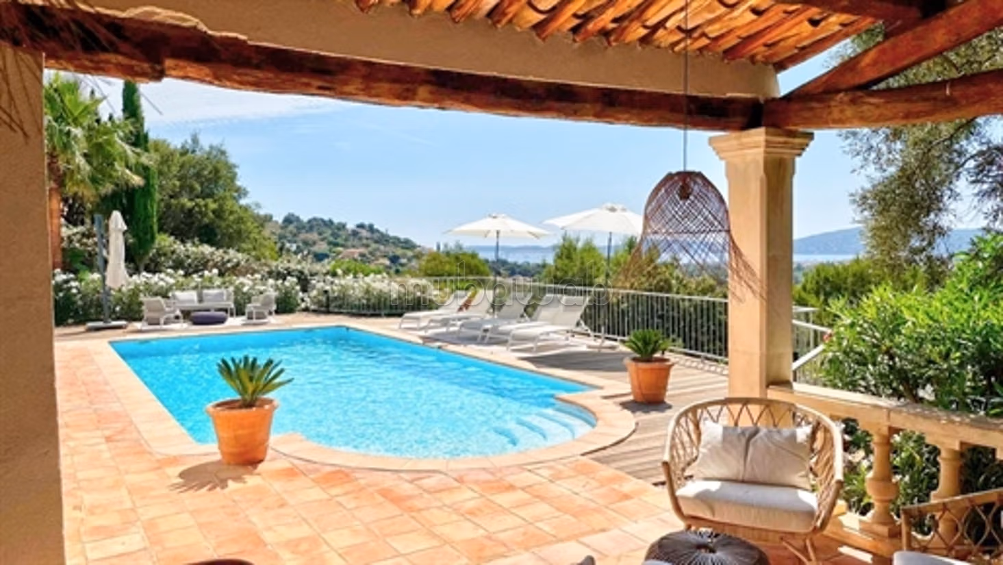 Villa de alto standing en venta en La Colline. 7 dormitorios. Propiedad con piscina