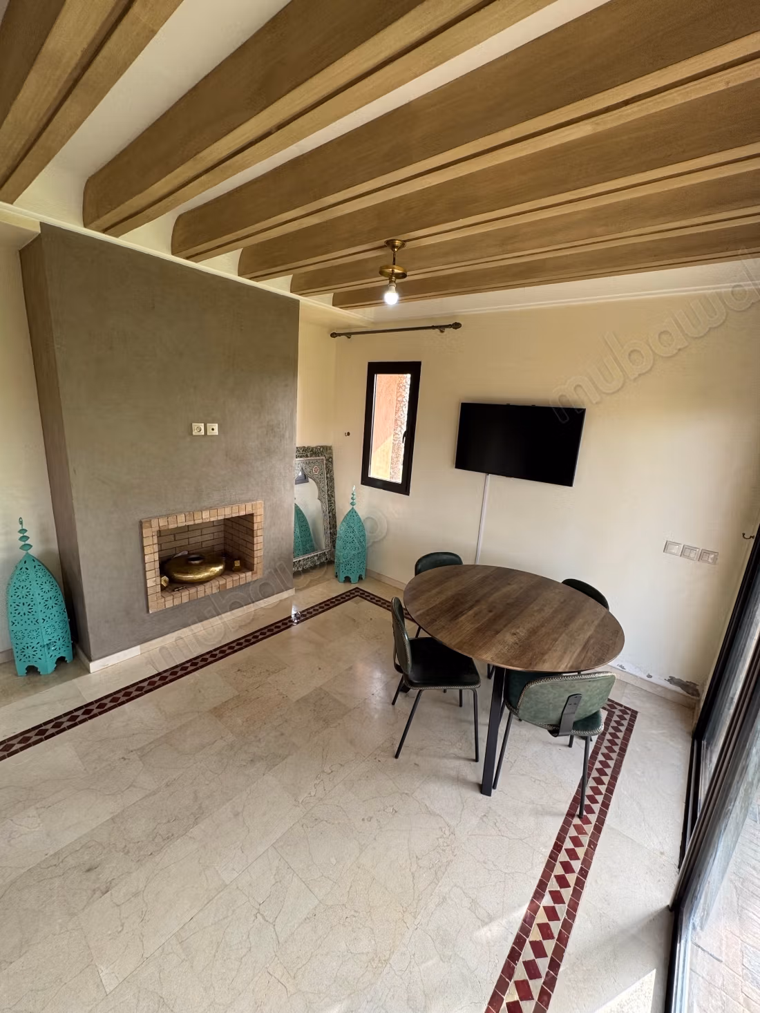 Bonito piso en venta en Route Casablanca. 3 habitaciones confortables. Mobiliario