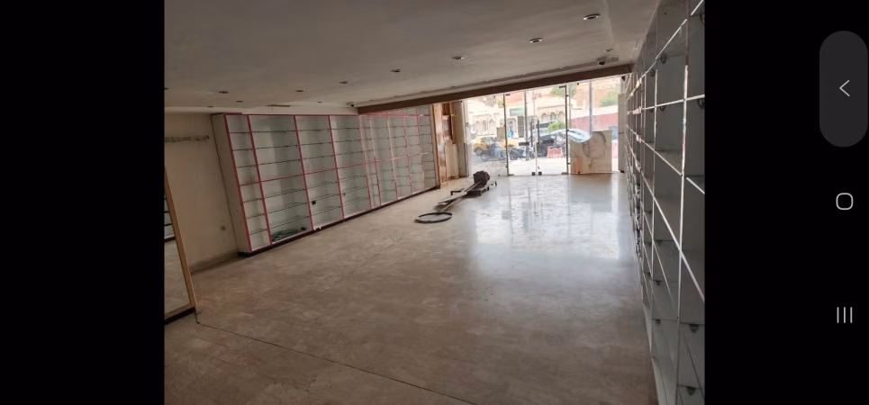 Très beau magasin à guiliz