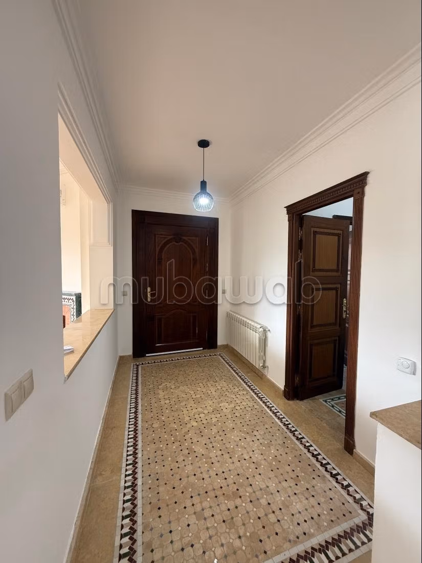 Villa de prestige meublée à louer dans le quartier exclusif de Boubana