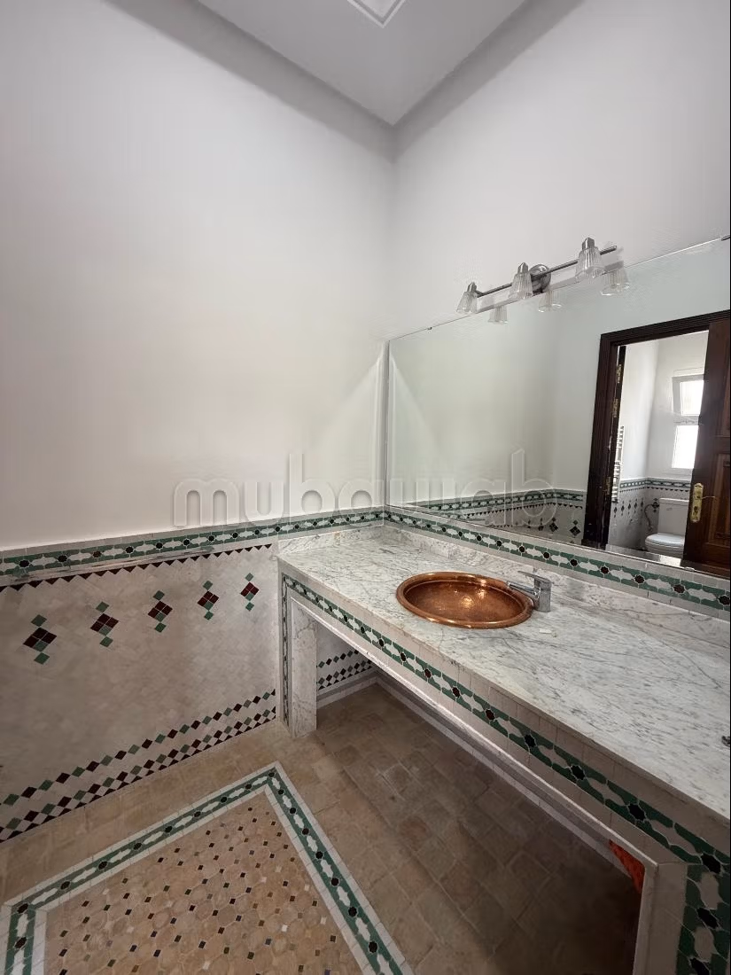 Villa de prestige meublée à louer dans le quartier exclusif de Boubana