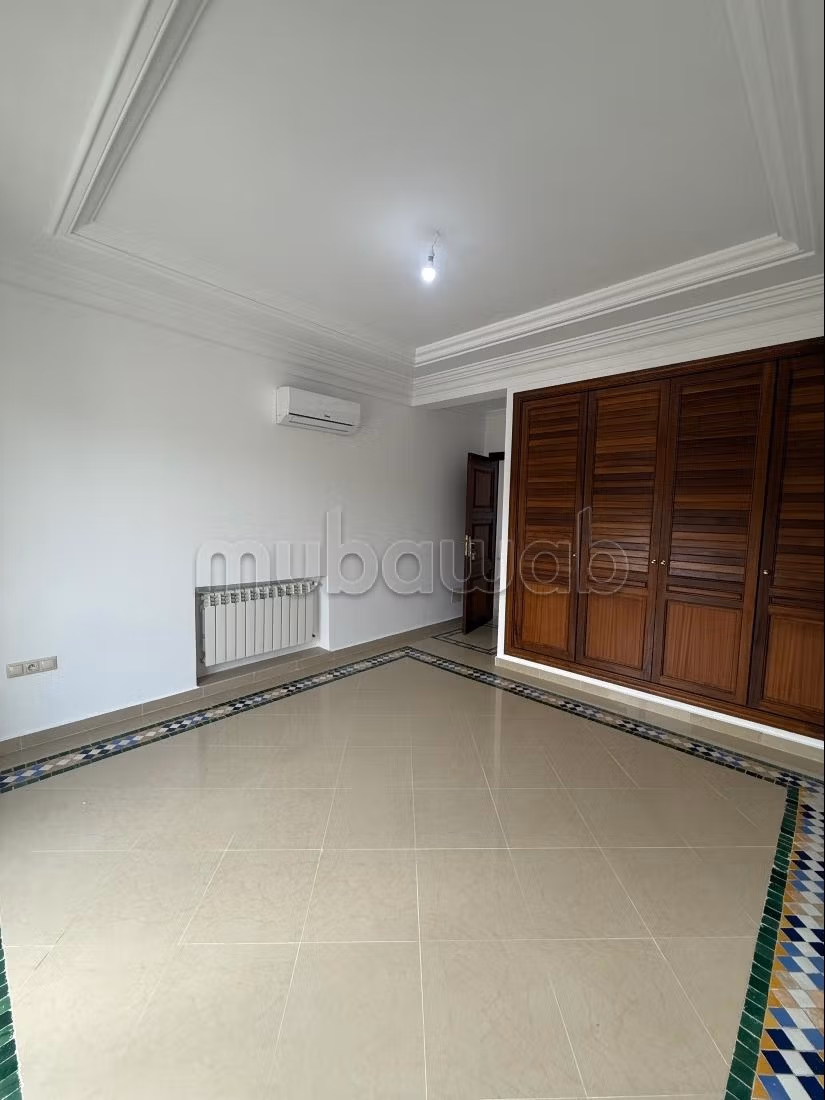 Villa de prestige meublée à louer dans le quartier exclusif de Boubana
