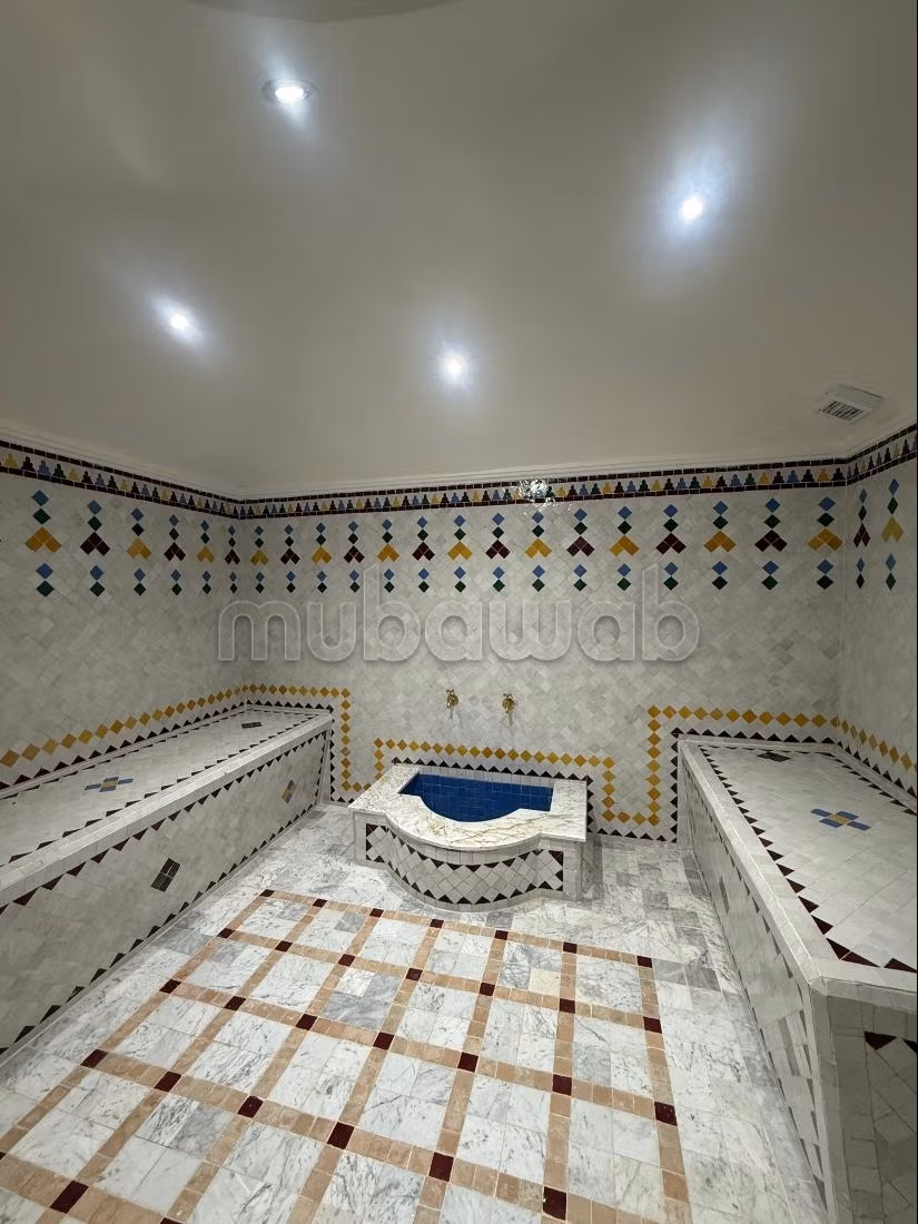 Villa de prestige meublée à louer dans le quartier exclusif de Boubana