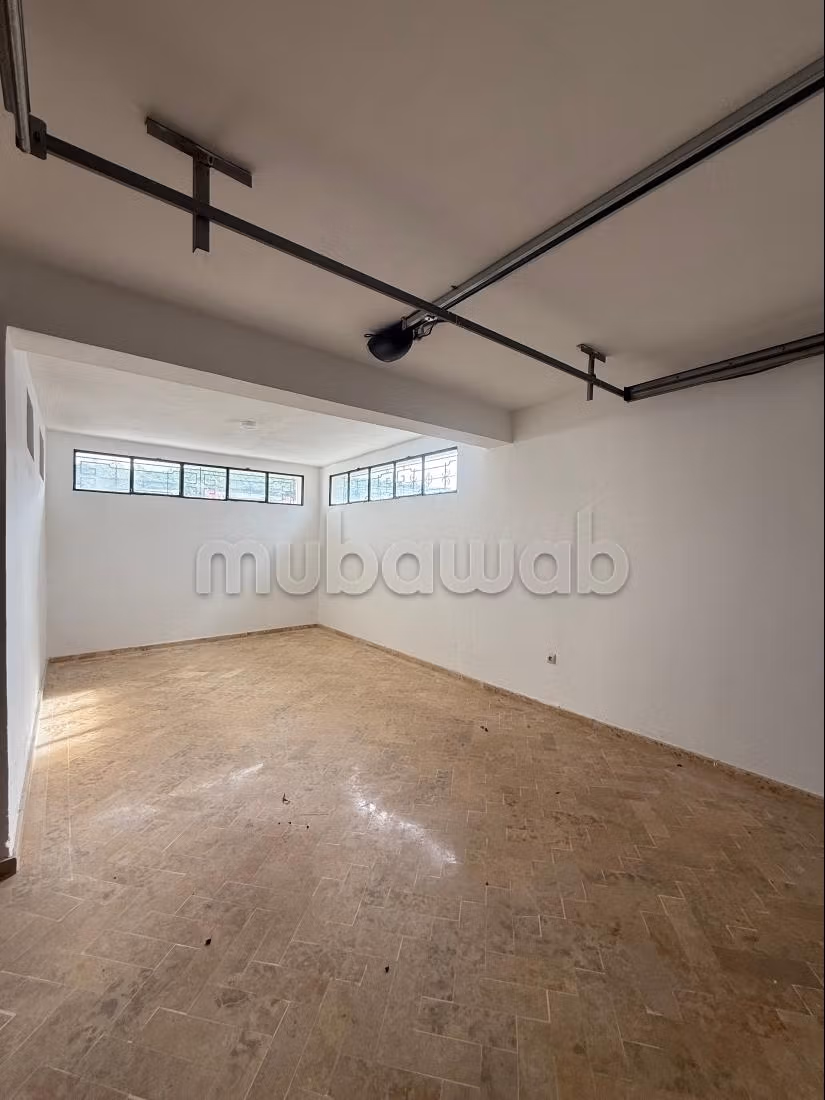 Villa de prestige meublée à louer dans le quartier exclusif de Boubana