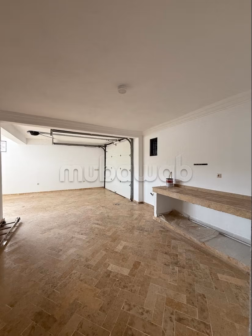 Villa de prestige meublée à louer dans le quartier exclusif de Boubana