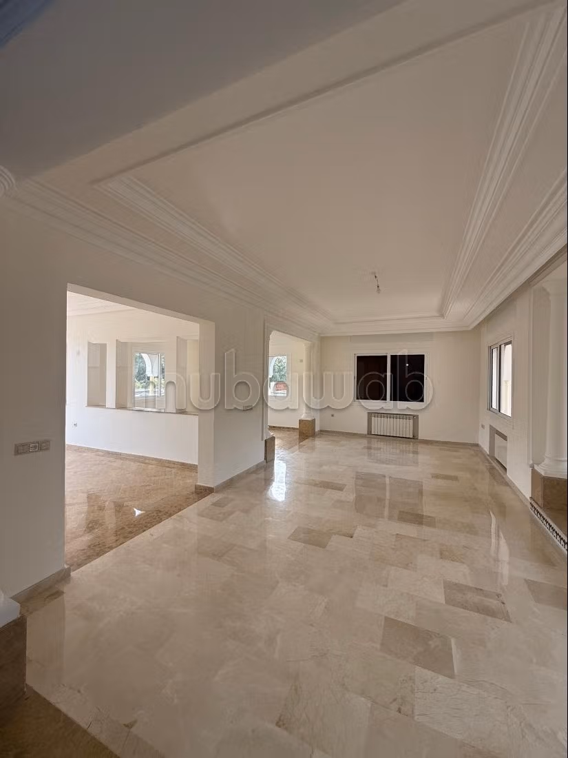 Villa de prestige meublée à louer dans le quartier exclusif de Boubana