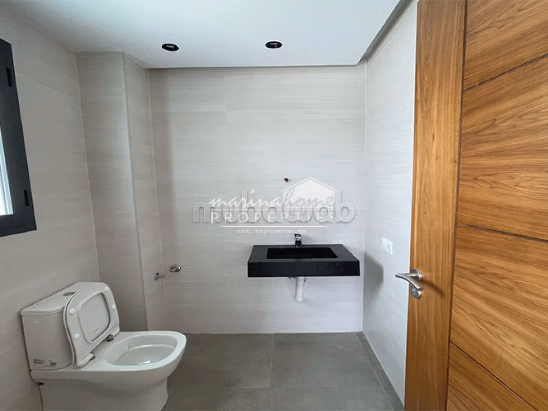 Apartment to purchase. 2 rooms. Beautiful terrace and garden