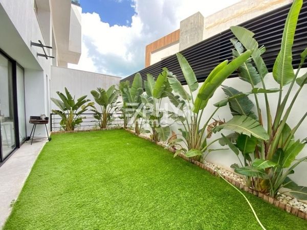 A louer triplex S3 vide ou meublé à Gammarth