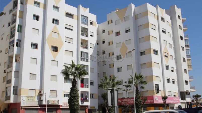 Oficinas y locales comerciales en venta en Hay Massira. Area 15 m². Conserje