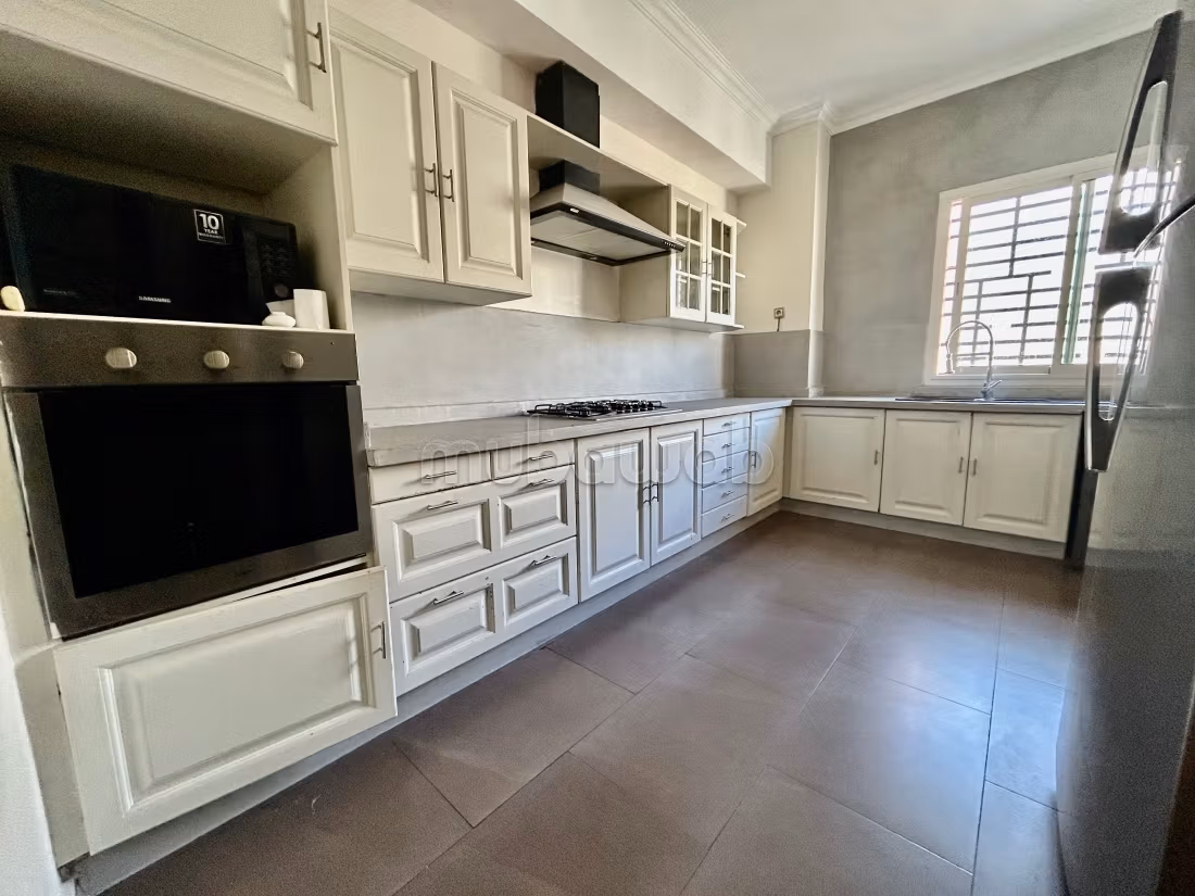 Superbe appartement traversant à louer — 6