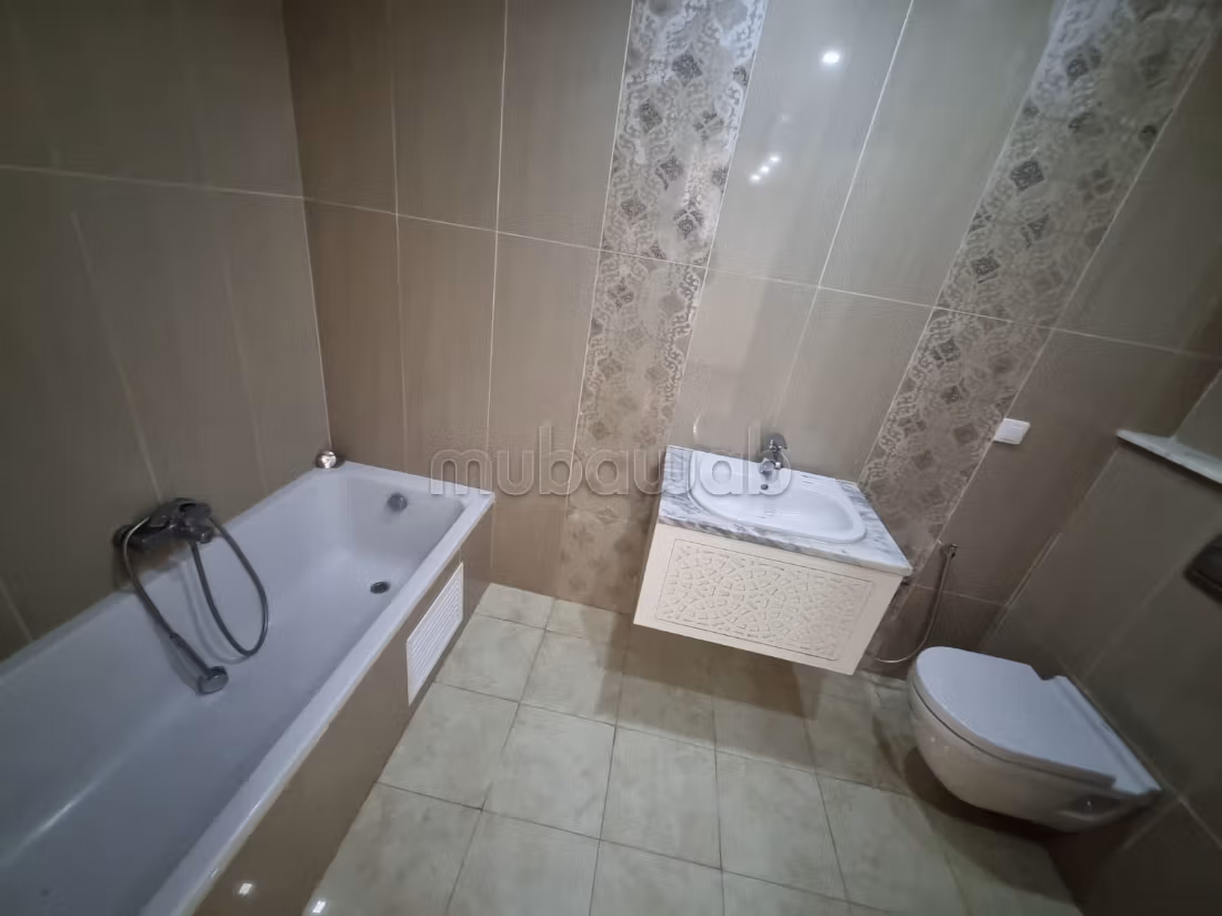0% commission/ A vendre un appartement à Ennasr 2