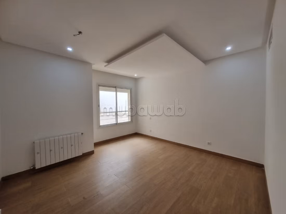 0% commission/ A vendre un appartement à Ennasr 2