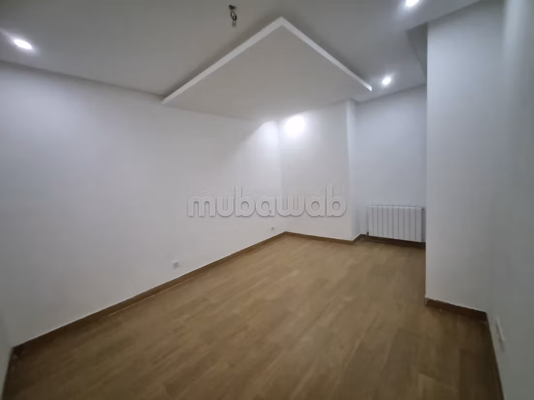 0% commission/ A vendre un appartement à Ennasr 2