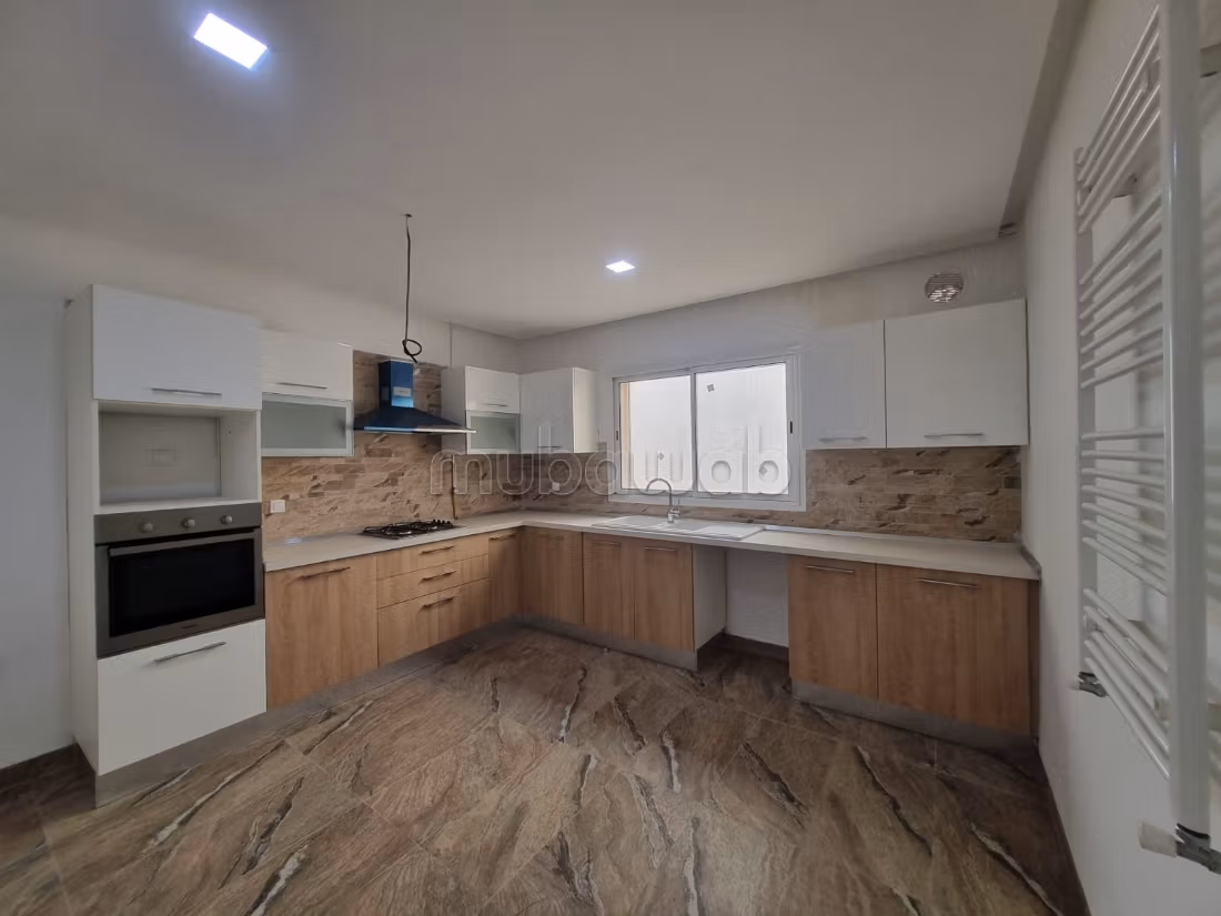 0% commission/ A vendre un appartement à Ennasr 2