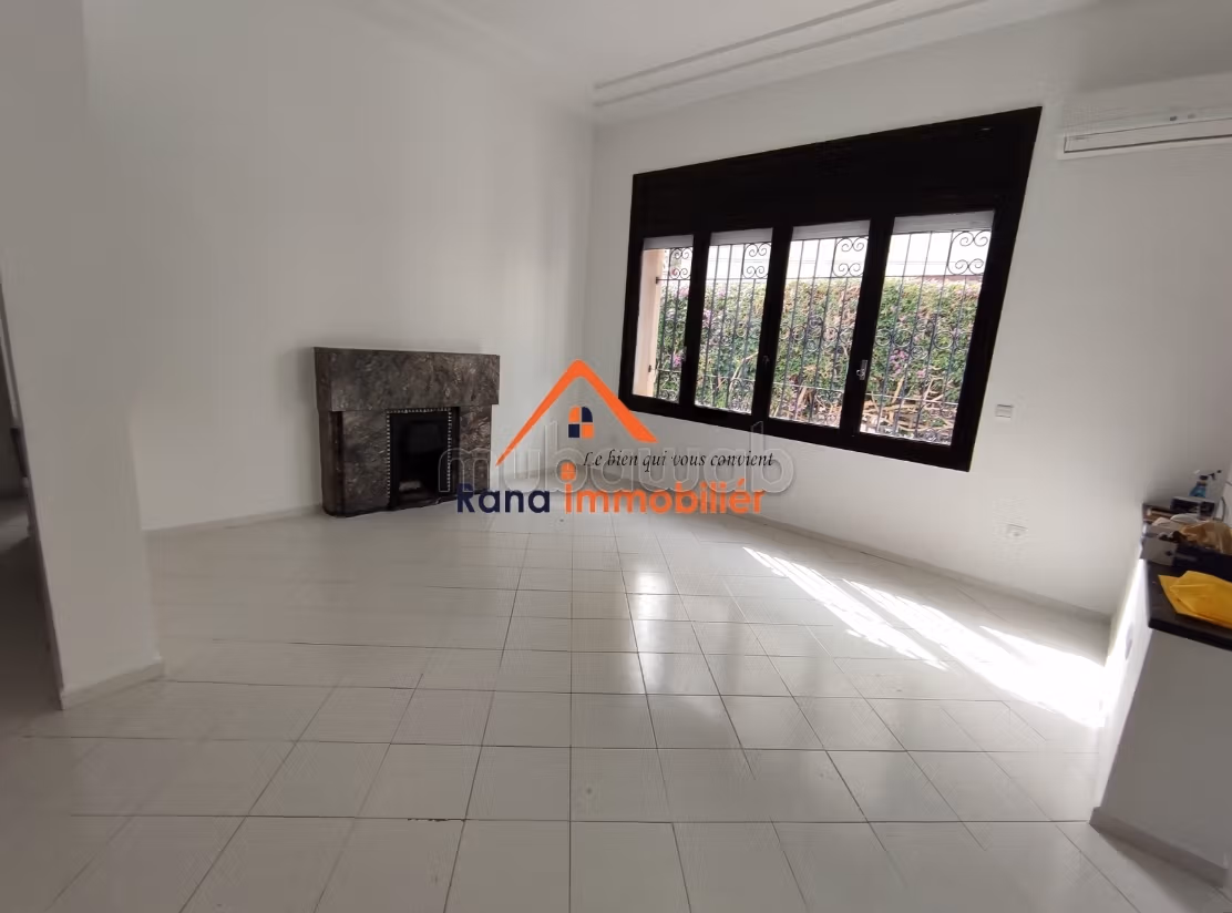 Meravigliosa villa in affitto a Quartier Administratif. 3 belle camere da letto. Porta blindata e servizio di videosorveglianza