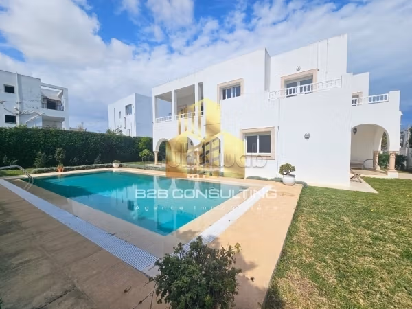 A vendre une magnifique villa S5 à la Marsa