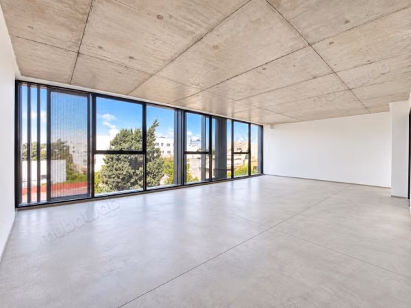 Kantoorruimte beschikbaar in Oasis. Oppervlakte 70 m²