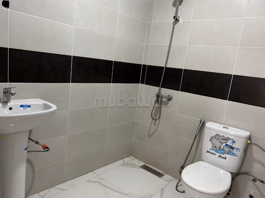 Ufficio disponibile in affitto. Superficie di 90 m²