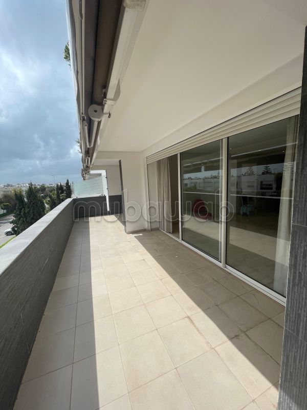 Busca pisos en venta. 6 habitaciones grandes. Con Ascensor, Estacionamiento