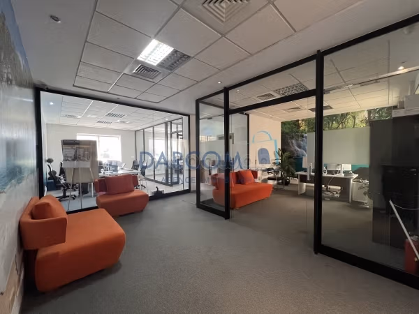 Bureau Hall3 de 110 m² route de la marsa