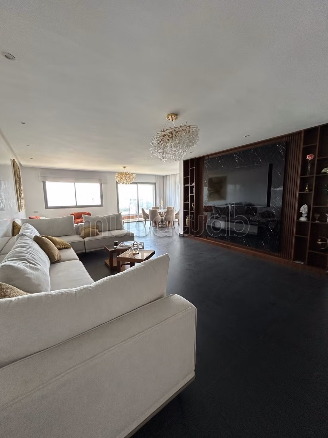 Bel appartement meuble en location sur la marina