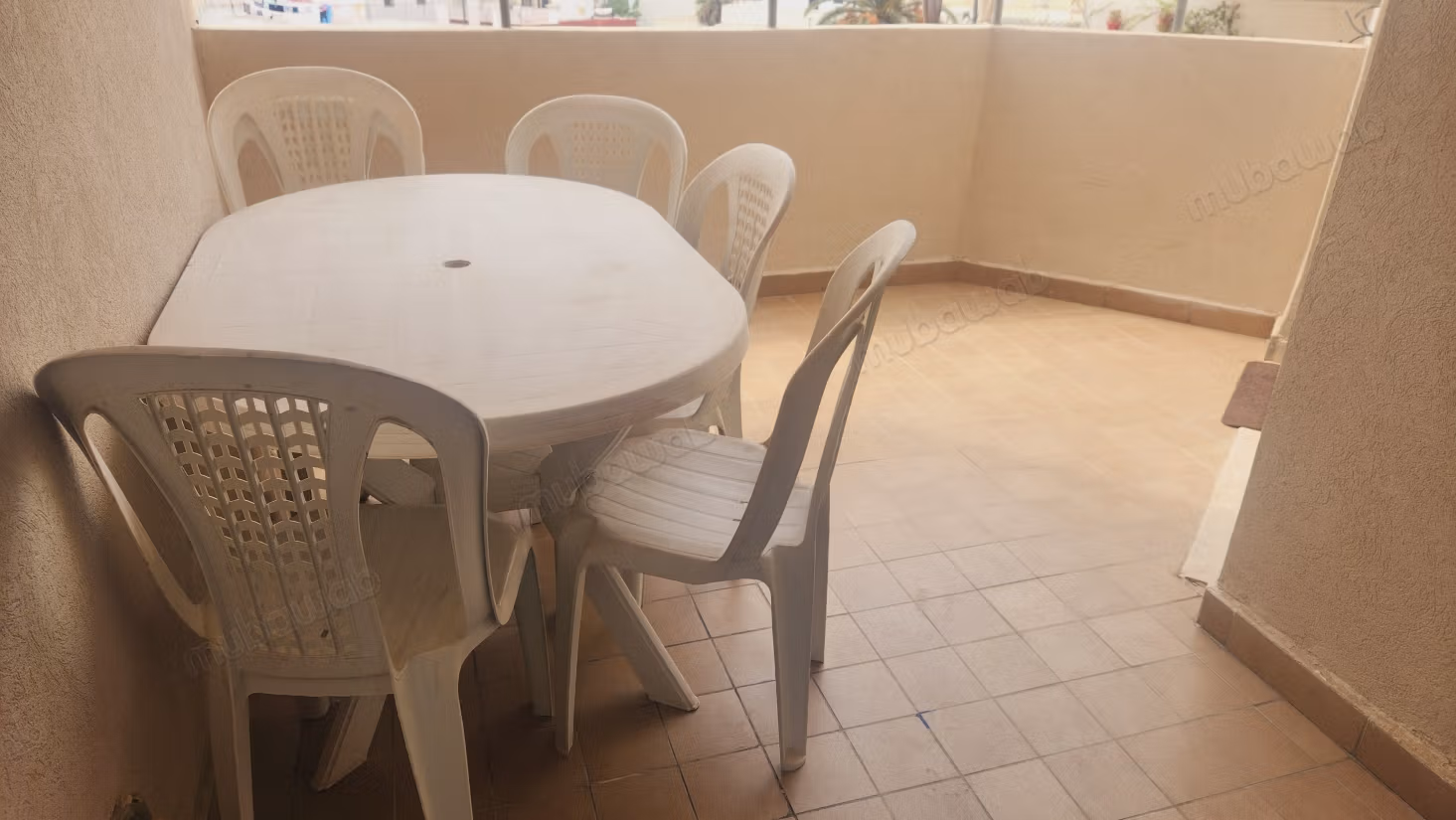 À louer studio avec terrasse à gauthier