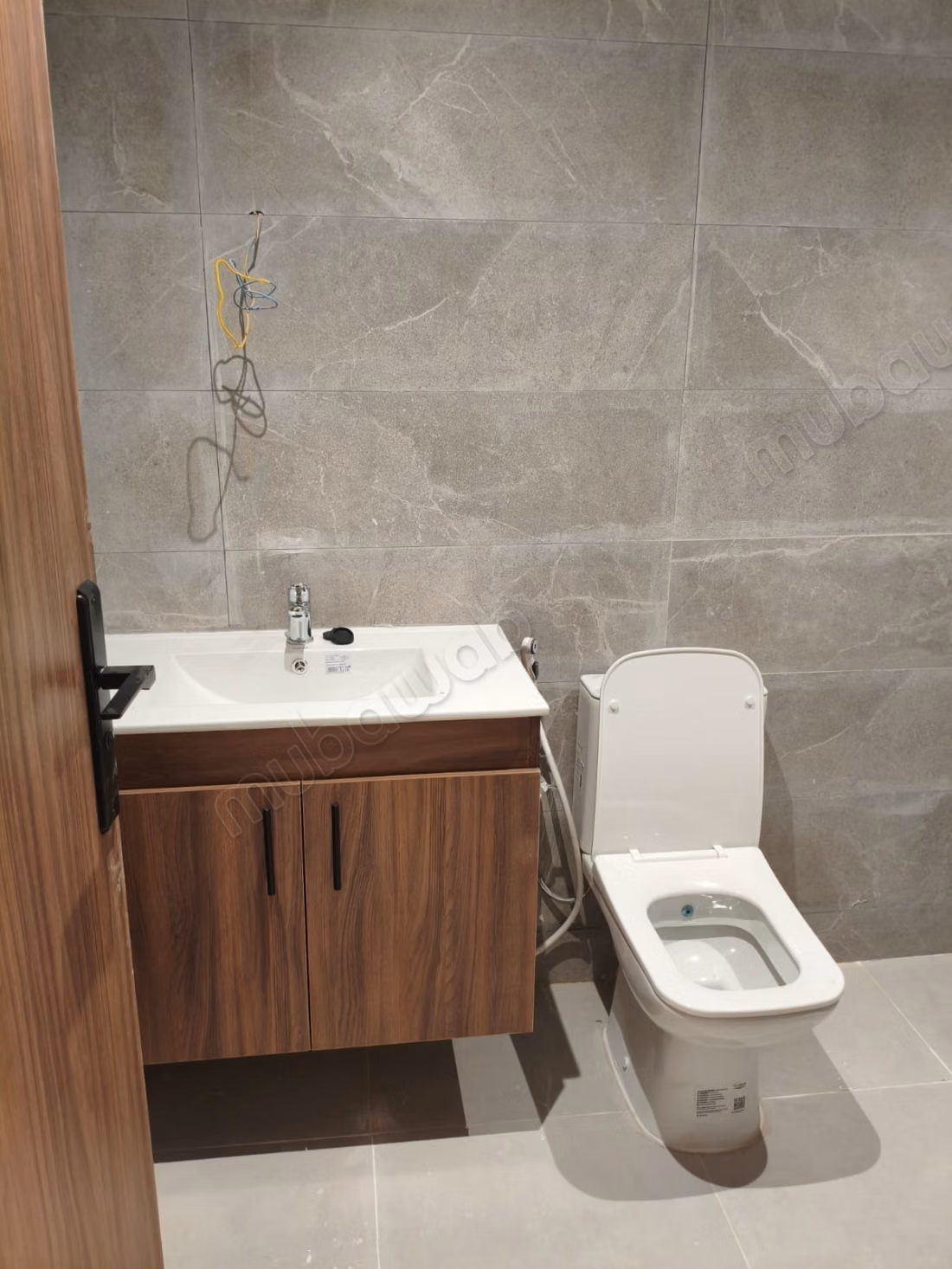 Appartement bien situé a route chrifia
