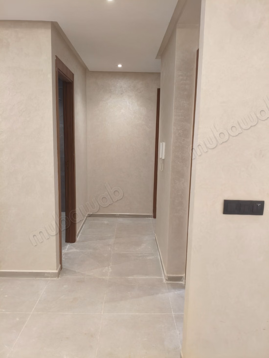 Appartement bien situé a route chrifia