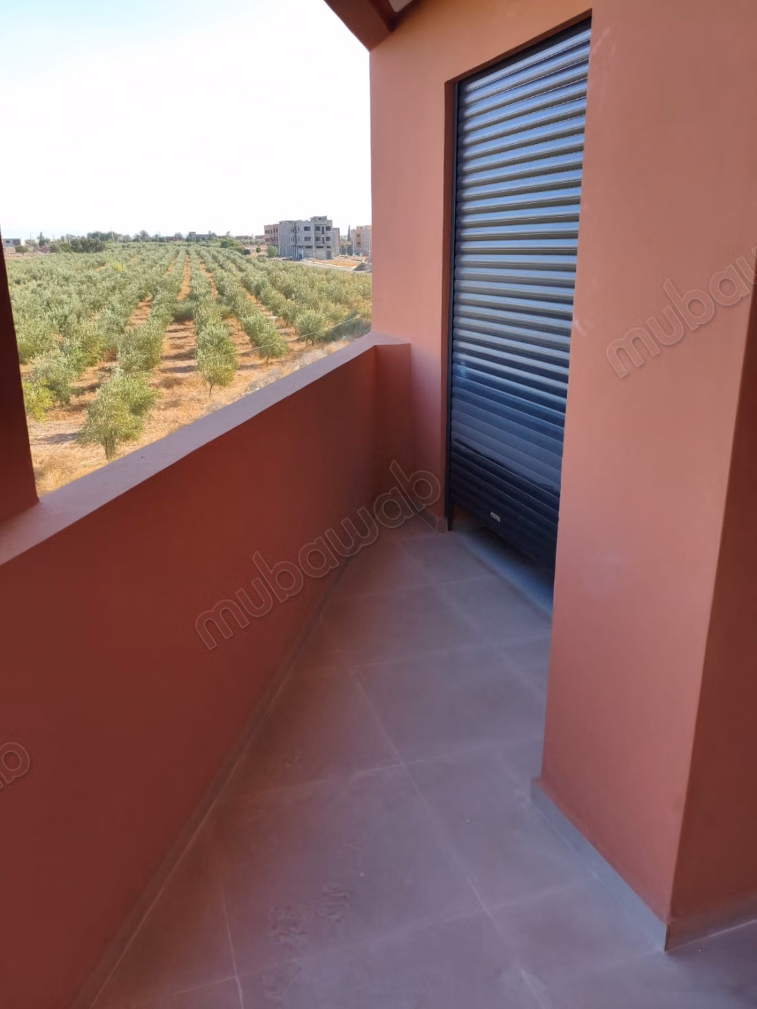 Appartement bien situé a route chrifia
