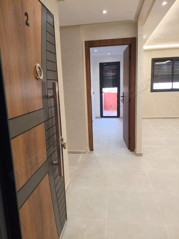 Apartment to purchase in Bouaakkaz. 3 beautiful rooms. Satellite dish system and Moroccan living room