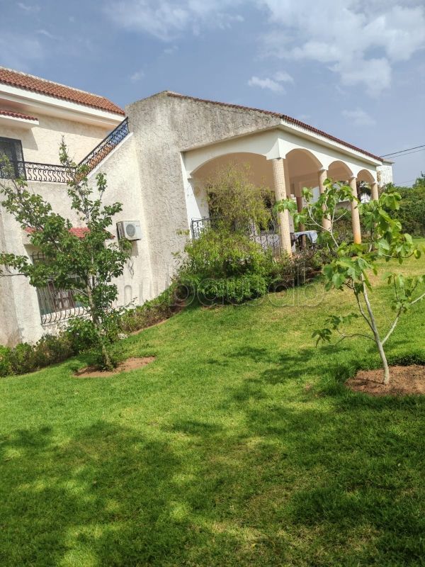 Villa de 1800m² suisi à rabat