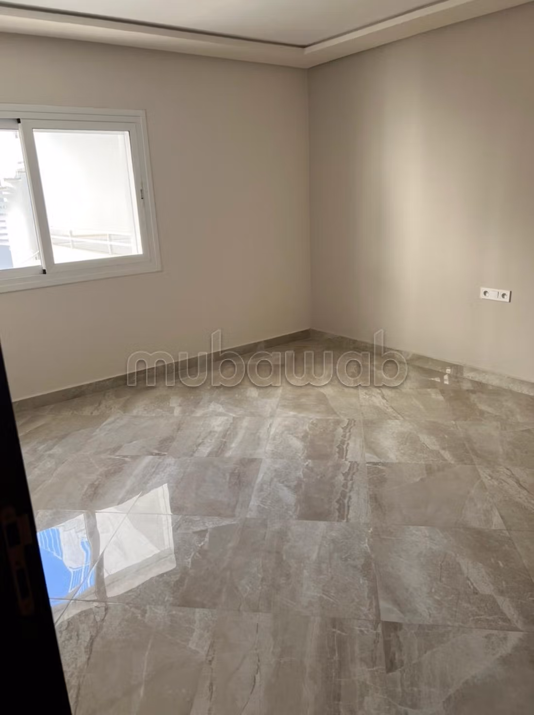 Appartement vide à louer long terme — 3