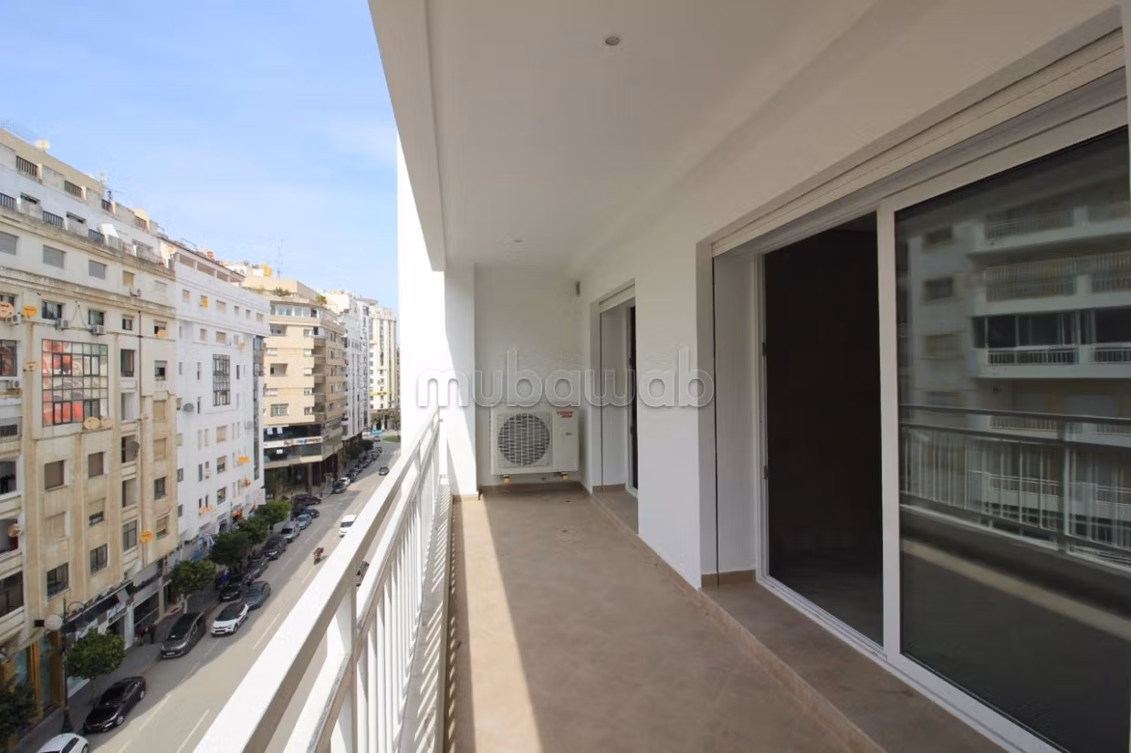 Appartement vide à louer long terme — 6