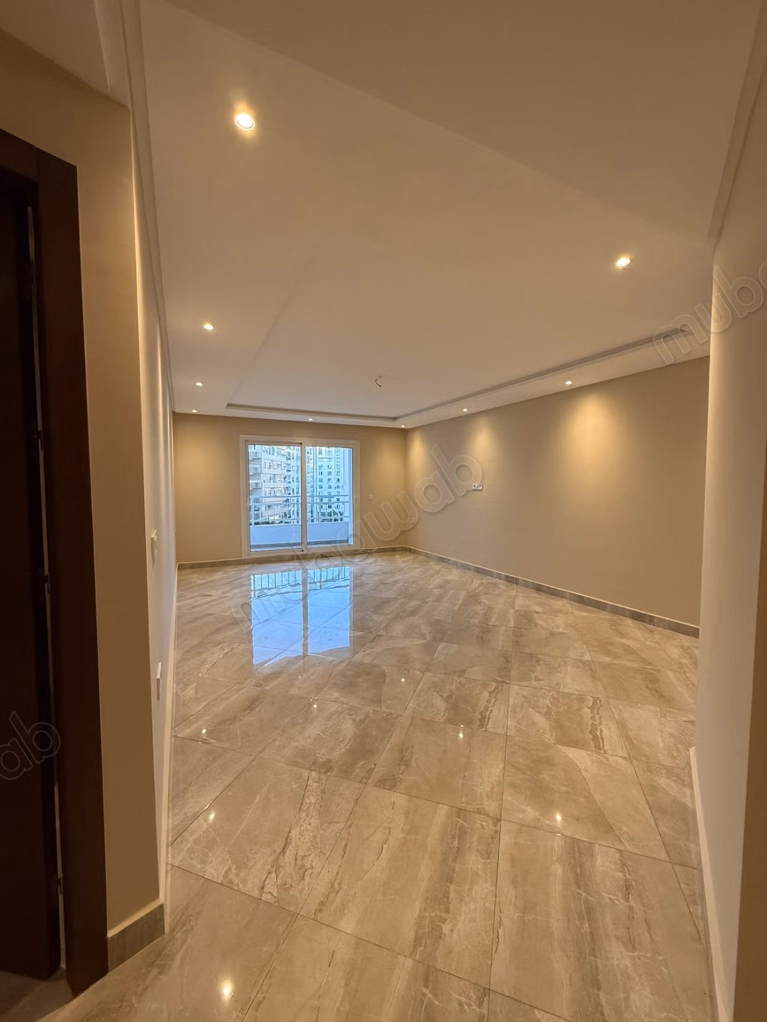 Appartement vide à louer long terme