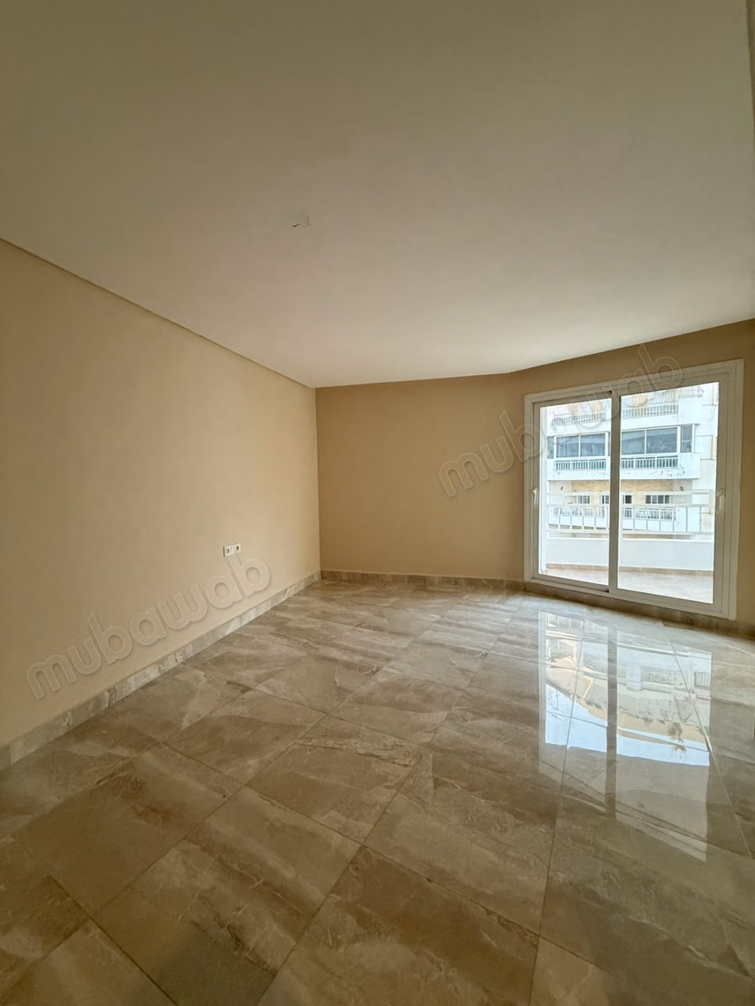 Appartement vide à louer long terme