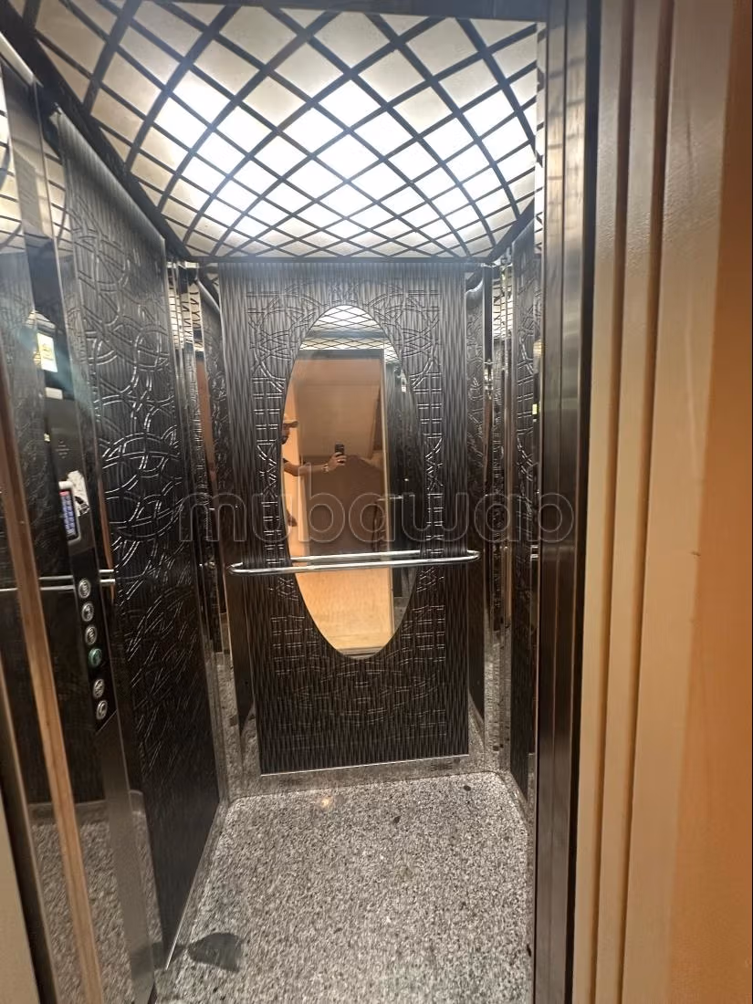 À VENDRE – Appartement Meublé à Guéliz Quartier Cump El Ghoule — 6