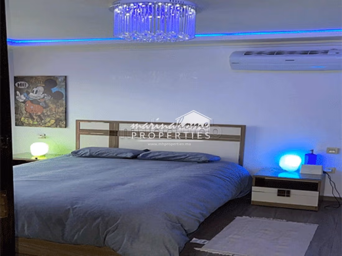 High quality villa for sale. 5 rooms. Well equipped kitchen