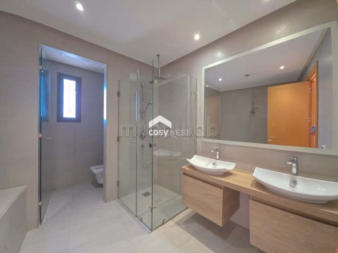 Splendido appartamento in affitto a Casablanca Marina. 3 camere. Vista sul mare, riscaldamento