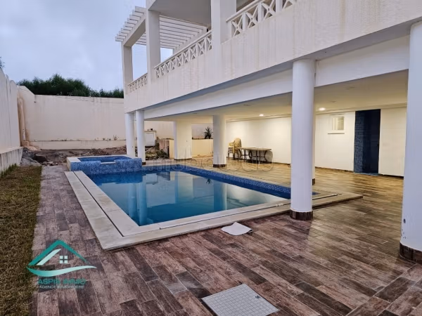 Luxury villas & houses for rent. 3 lovely rooms. Air conditioning and swimming pool
