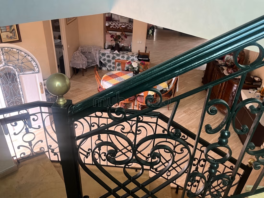 Magnífica villa en venta en Mandarona. Dimensión 716 m². Chimenea funcional, aire condicionado general