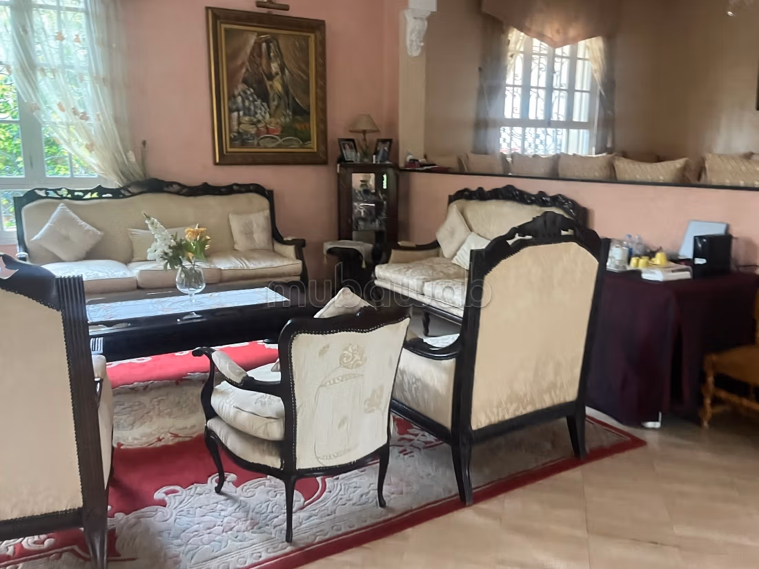 Magnífica villa en venta en Mandarona. Dimensión 716 m². Chimenea funcional, aire condicionado general