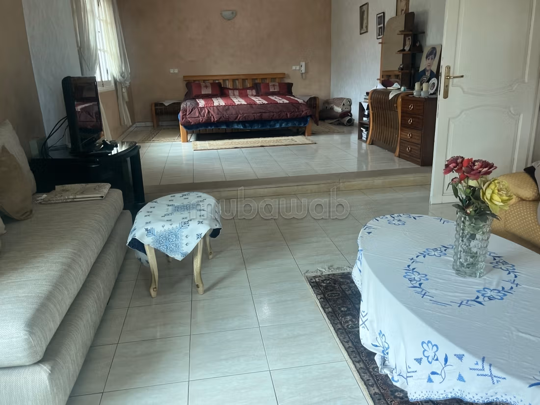 Magnífica villa en venta en Mandarona. Dimensión 716 m². Chimenea funcional, aire condicionado general