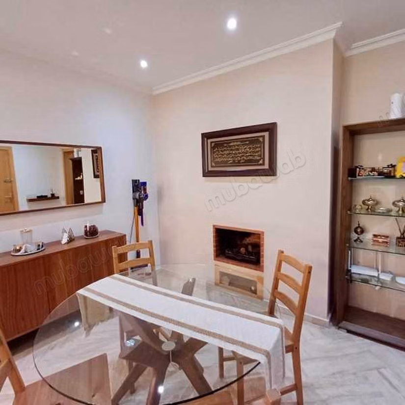 Sell apartment in Derb Carlotti. Large area 111 m². Parking spaces and terrace
