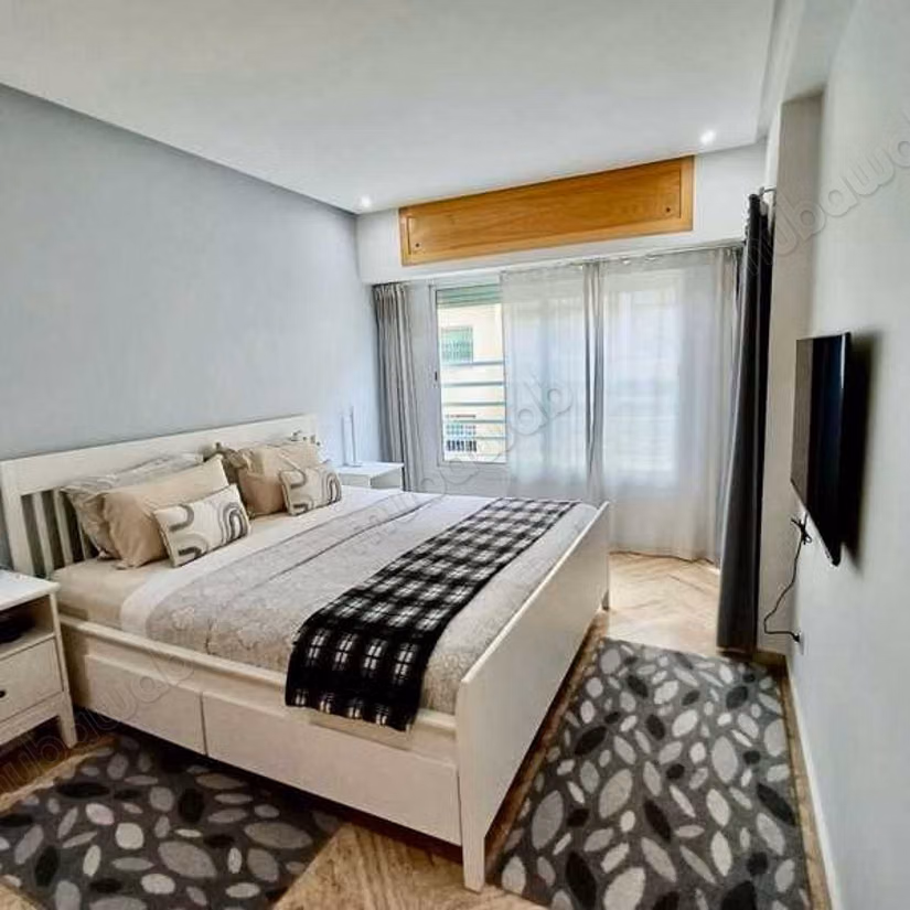 Sell apartment in Derb Carlotti. Large area 111 m². Parking spaces and terrace