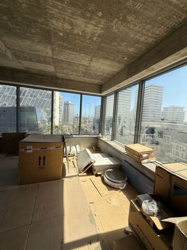 Oficinas en alquiler en Casablanca Finance City. Superficie 290 m². Puerta de seguridad, vecindario seguro