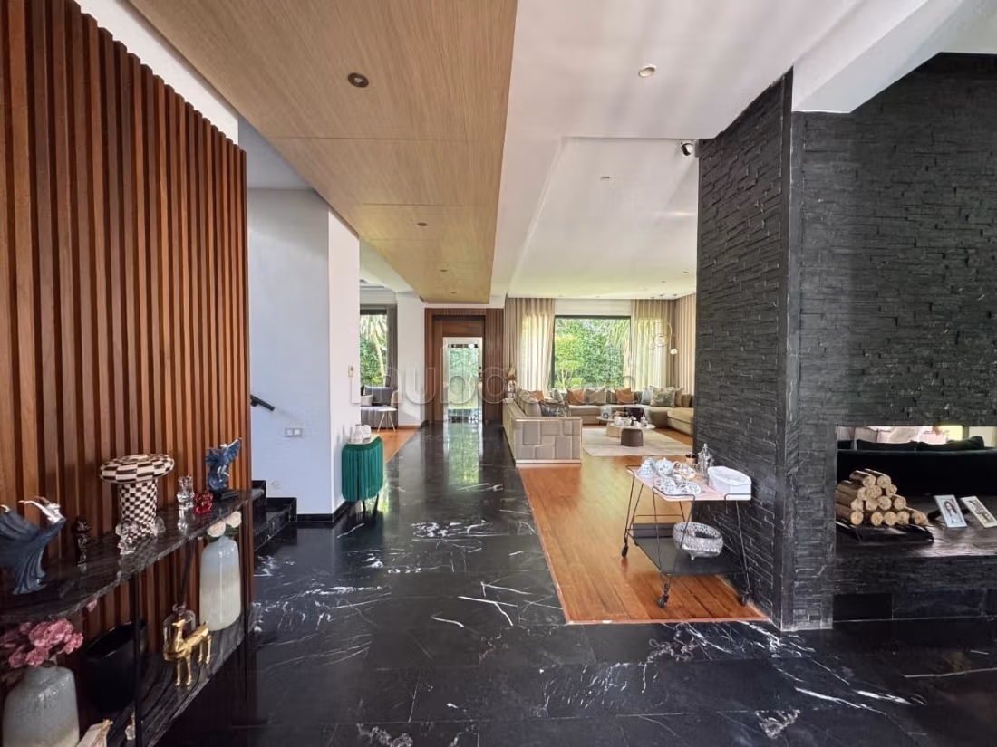 Te koop: appartementen in Beauséjour. 1 Ruimte. Gemeubileerd