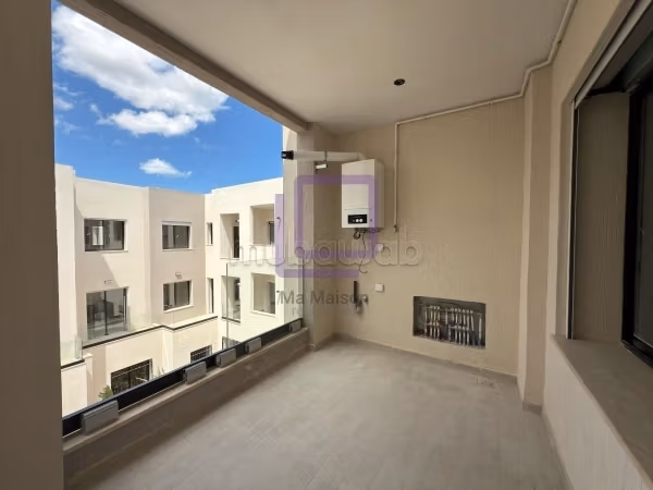 Vendita di uno splendido appartamento a La Soukra. Superficie di 58 m². Posto auto e terrazzo