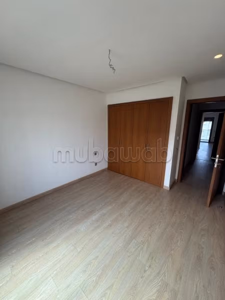Affitta il tuo appartamento a Souissi. Superficie di 120 m². Terrazzo e ascensore